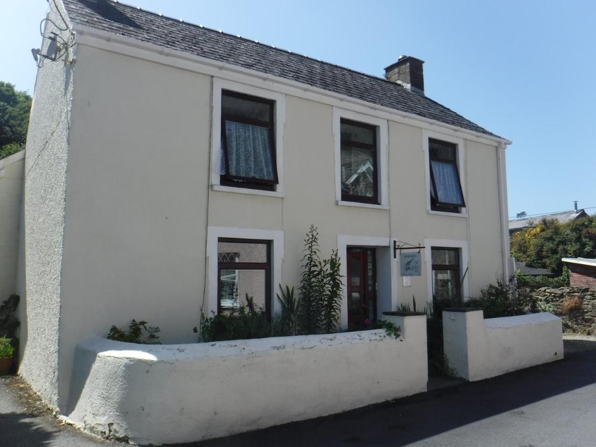 Morawel Bed & Breakfast Fishguard Exterior photo